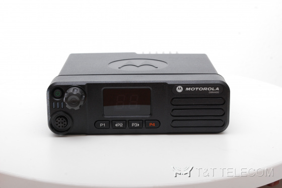 Motorola DM4400 автомобильная радиостанция