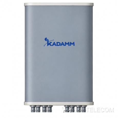 KADAMM K8820046F11 — четырёхдиапазонная секторная антенна 698–960 / 1710–2690 / 2×3300–3800 МГц, 14 дБи, наклон 3°