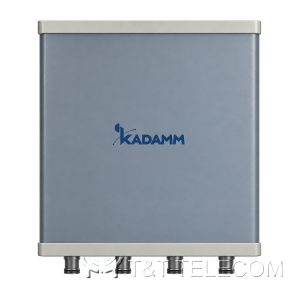 KADAMM K8811136F31 — трёхдиапазонная секторная антенна 2×1710–2690 / 3300–3800 МГц, 13 дБи, 4 порта, наклон 3°