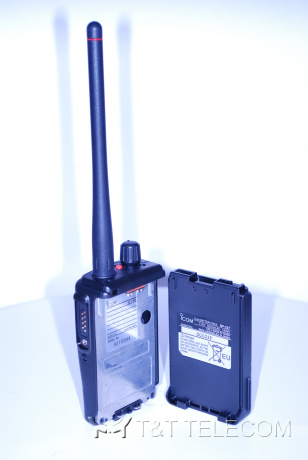 Носимые радиостанции профессионального назначения IC-F60